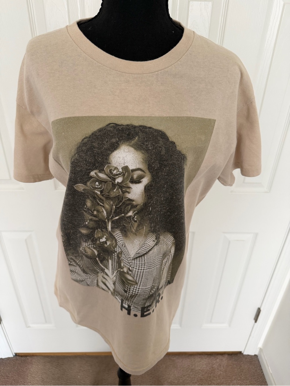 H.E.R. Beige Graphic Tee. Size medium